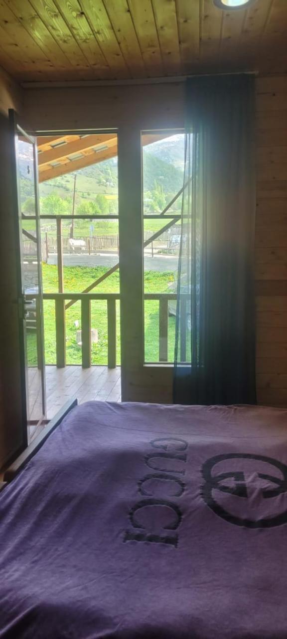 Guest House Guli Mestia Rom bilde