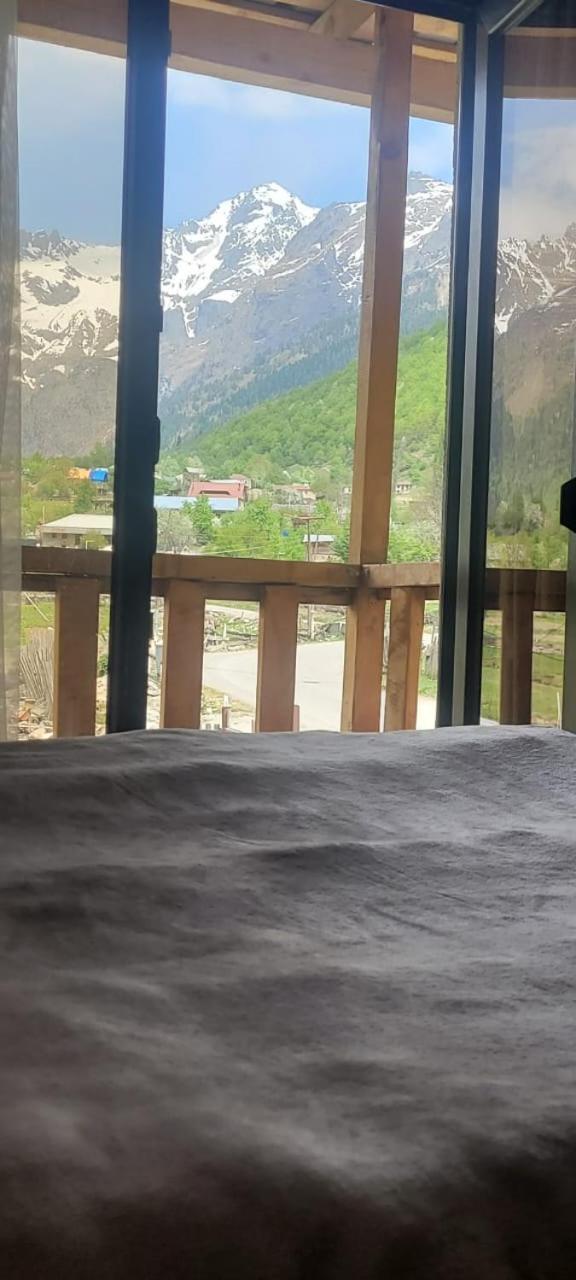 Guest House Guli Mestia Rom bilde