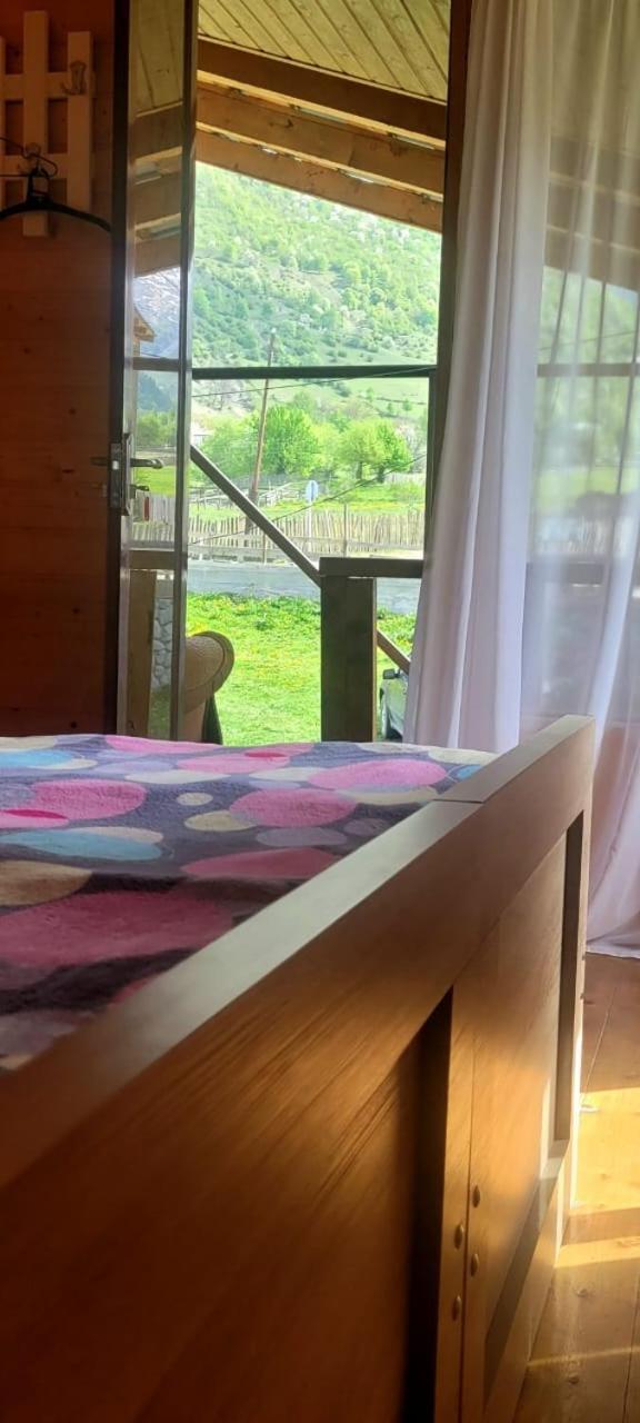 Guest House Guli Mestia Rom bilde